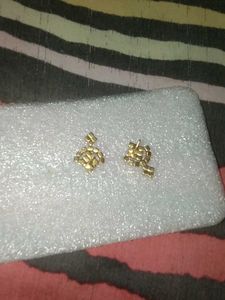 Small Sparkling Stud Earrings