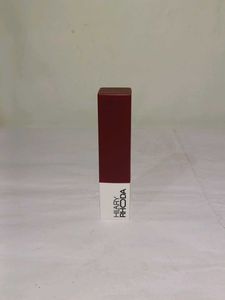 Hilary Rhoda Lipstick