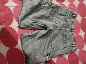 Gray Wash Cargo Denim Shorts