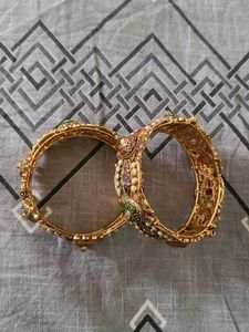Exquisite Kundan & Pearl Bangles