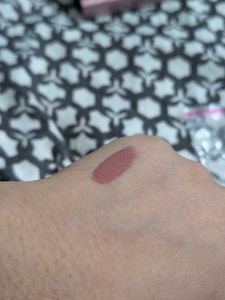 Long-lasting Lipstick