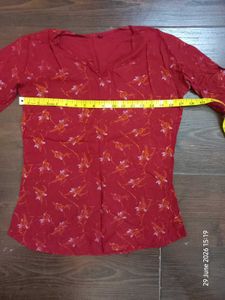 Chic Red Floral Print Kurta Top