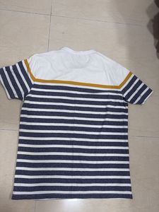 Stylish Striped Men's T-Shirt 40