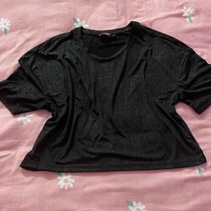 🪩Sparkly Black Cropped Top