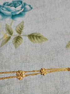 Elegant Gold Flower choker/Mangtika