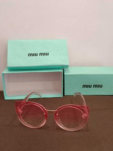 Miu-Miu women's sungla
