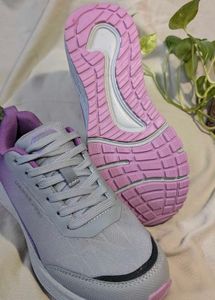 Women's Grey Sneakers size 4/EU 37🥂