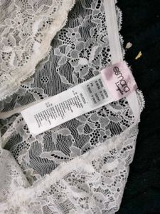 Elegant White Lace Panties 🤎