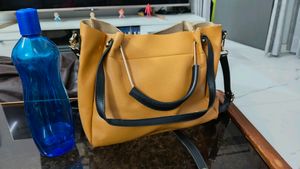 Bagsy Malone Women's Handbag (Mustard)