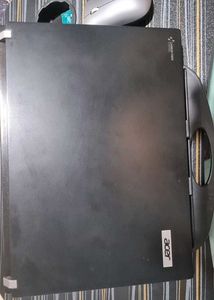 Acer Travelmate P648-G3-M carbon fiber body