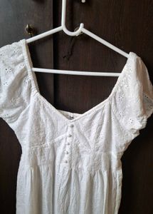 white cotton puff sleeved dress
