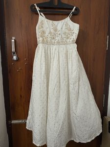 Zudio Elegant White &amp; Gold Embroidered Gown with a