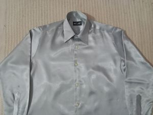 Men Regular Fit Solid Casual Shirt