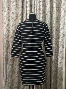 Chic Black &amp; White Striped Dress