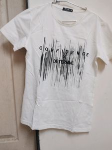 White M Size IT-IT Brand Tshirt