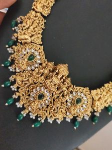 Exquisite Traditional Gold Necklace Set