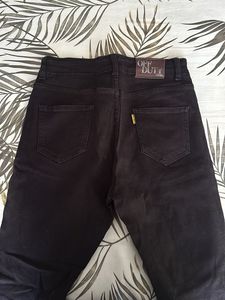 Classic Black High-Waisted skinny Jeans