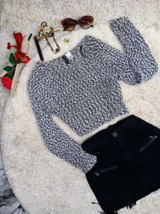Chic Textured Long Sleeve Cropped Top
