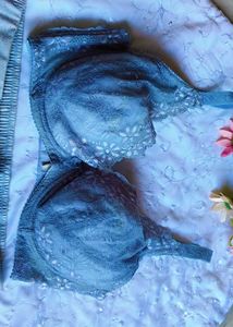 very beautiful lace detail lingerie set