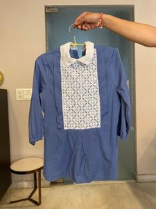 Bland 9 Blue Top With White Lace Size S