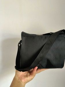 small bag to carry tiffin