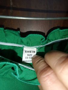 Emerald Green Off-Shoulder Crop Top no 104