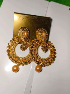 Beautiful Golden Kundan Nackless With Heavy Earing