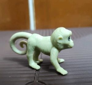 4 kinder Joy Animal Figurines Set