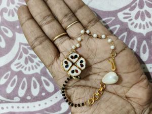 Elegant Kundan &amp; Pearl mangalsutra Bracelet