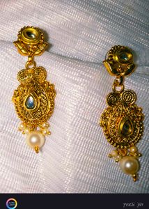 Gold Tone Dangle Earrings with Pearls