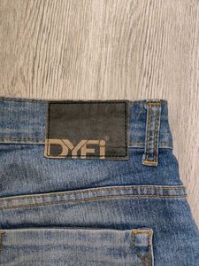 Ma6022 DYFI Jeans waist 36 inches