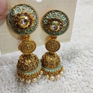 Earings