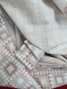 Men's Patterned Button-Up Shirt