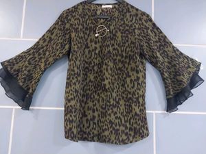 Chic Leopard Print Bell Sleeve Top