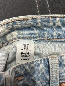 Light Wash Relaxed Fit Jeans