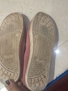 Comfy Rose Knit Slip-On Sneakers