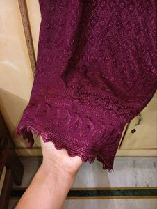 Women's Maroon Embroidered Kurta | L | Bust 32 in