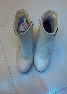 Cream Ankle Boots with Zipper