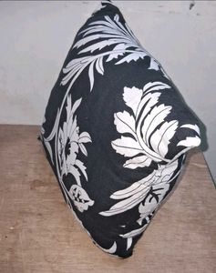 Black &amp; White Floral Throw Pillow takiya