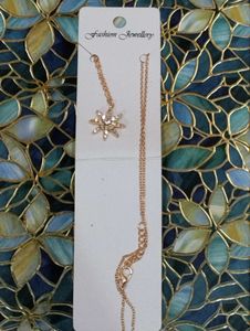 Rhinestone Star Pendant Necklace - New