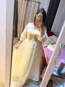 Cream Gown with Embellished Bodice🦋❤️