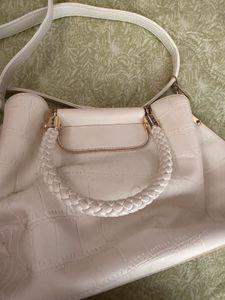 Metro Women White Satchel Bag