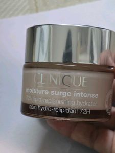 Clinique Moisture Surge Intense