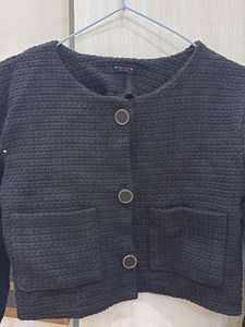 Chic Black Cropped Jacket