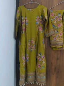 Beautiful Kurta Set with Trousers
