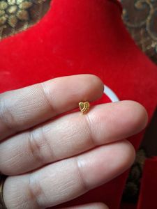 Tiny Gold Heart Nose Pin