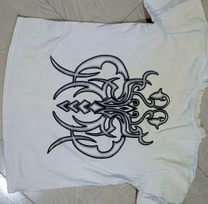 high quality t-shirt with a " cthulhu " Print