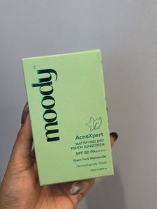 Moody AcneXpert Mattifying Sunscreen