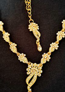 🤩Gold Tone Crystal Jewellery Set
