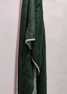 Elegant Green Scarf